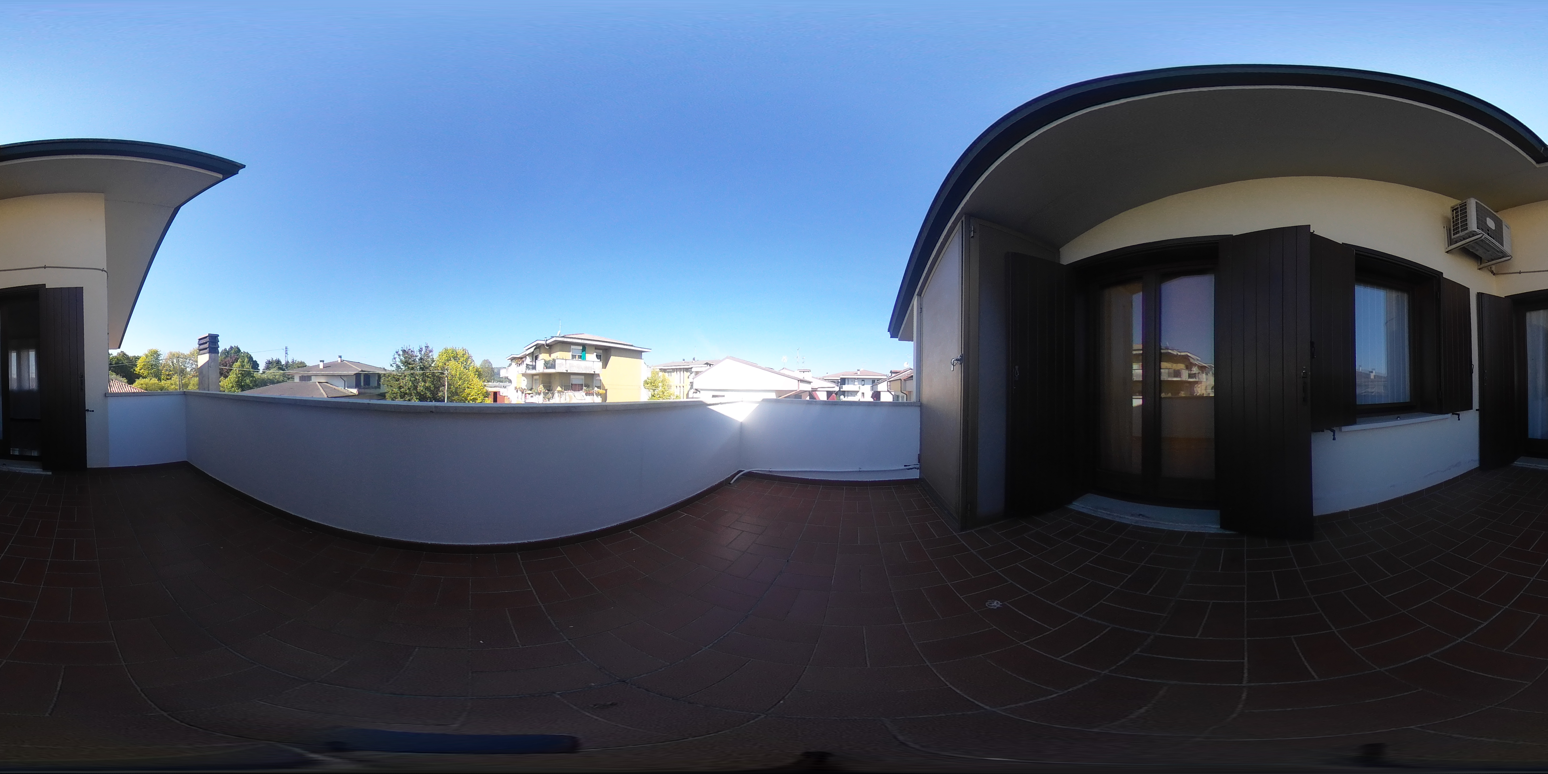 Zoom 360°
