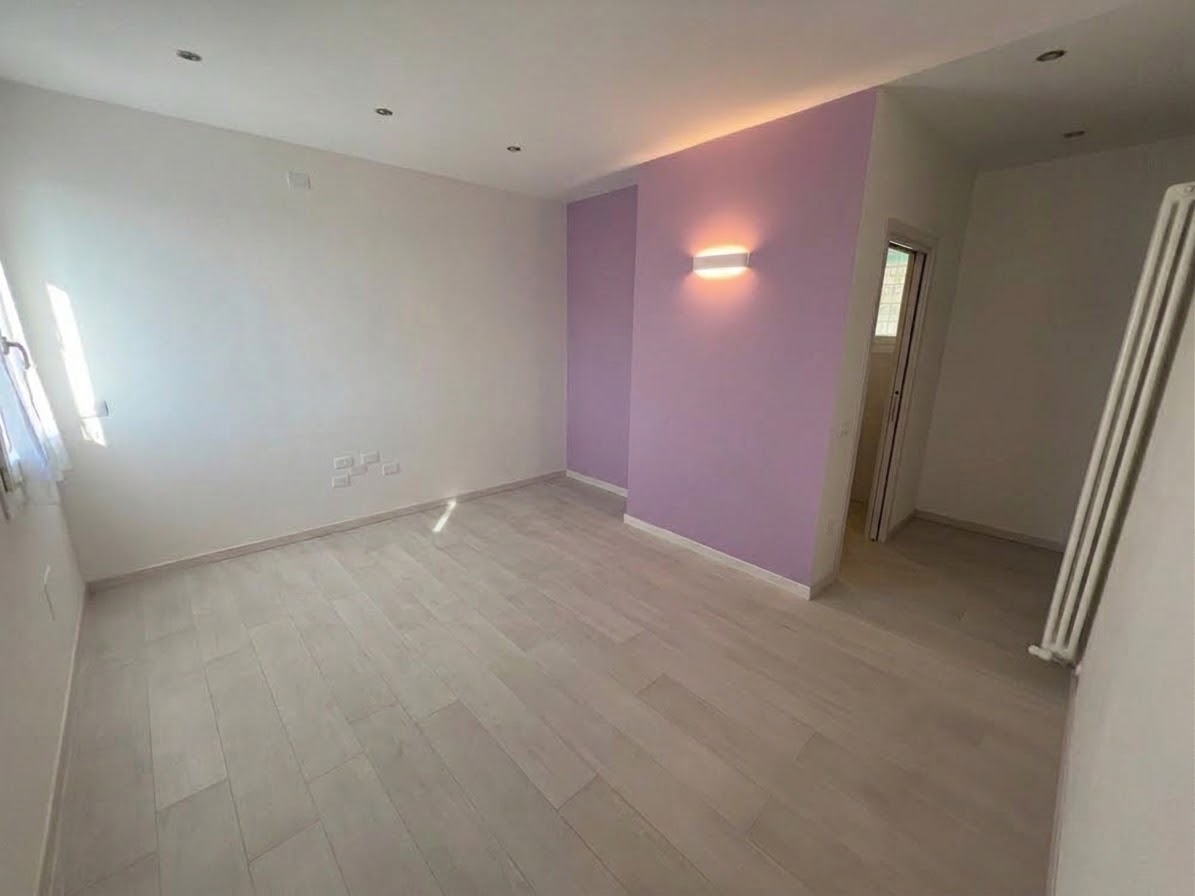 2204