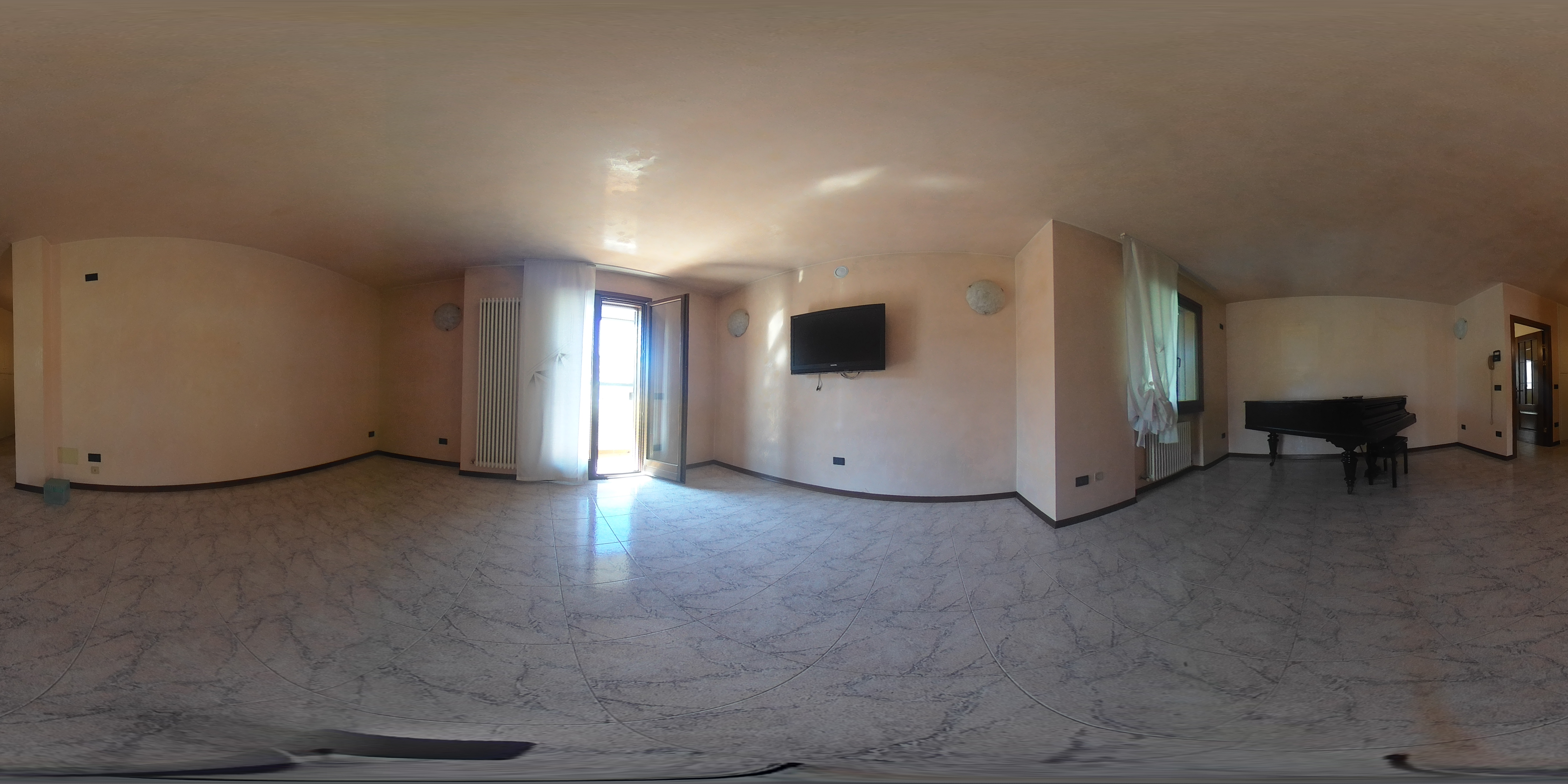 Zoom 360°